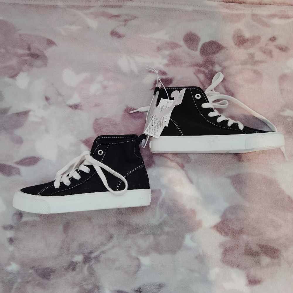 Old Navy Kids High Top Shoes - Picture 6 of 7